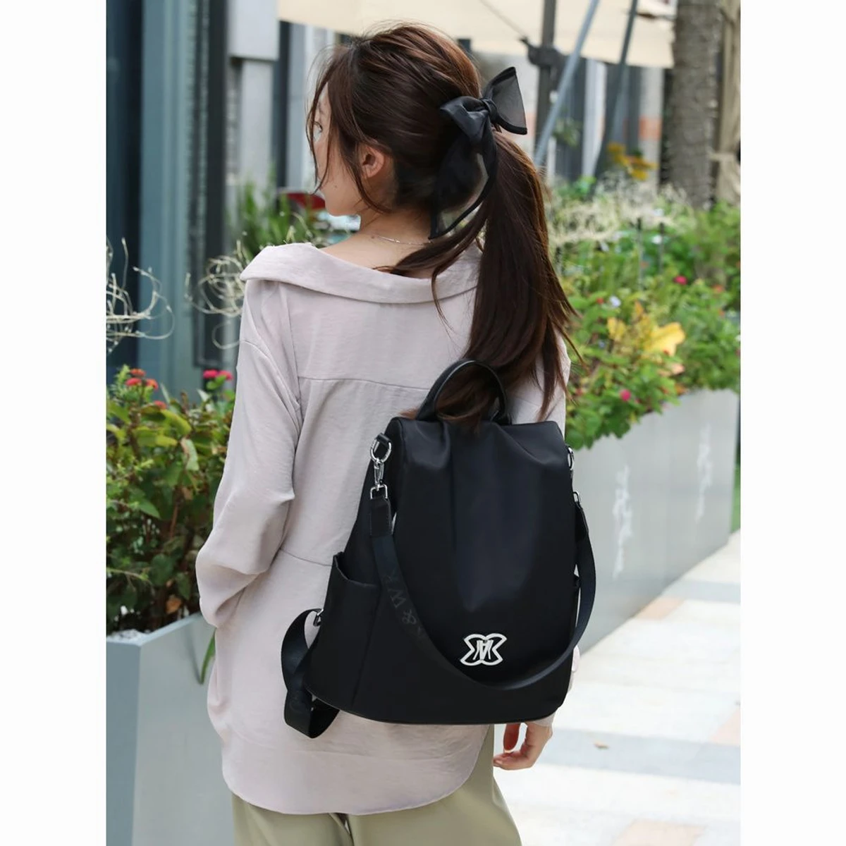 Women Large Capacity Outdoor Tote Bag ( black )